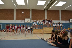 Nachwuchs-Mannschaftswettkampf der Turnerinnen in Niederjosbach @  Comenius-Schule
